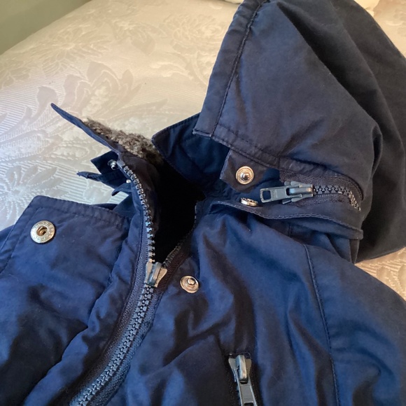 Girls Size 4 Winter Coat – Warm, Lightweight, Removable Hood, Faux Fur Trim - Picture 10 of 13